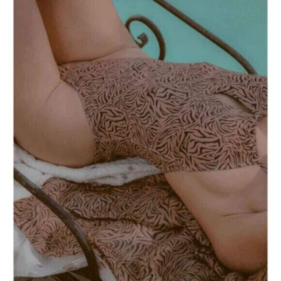 Charlie Holiday One Piece Animal Print Swimsuit  Sz M NWT - Picture 10 of 10